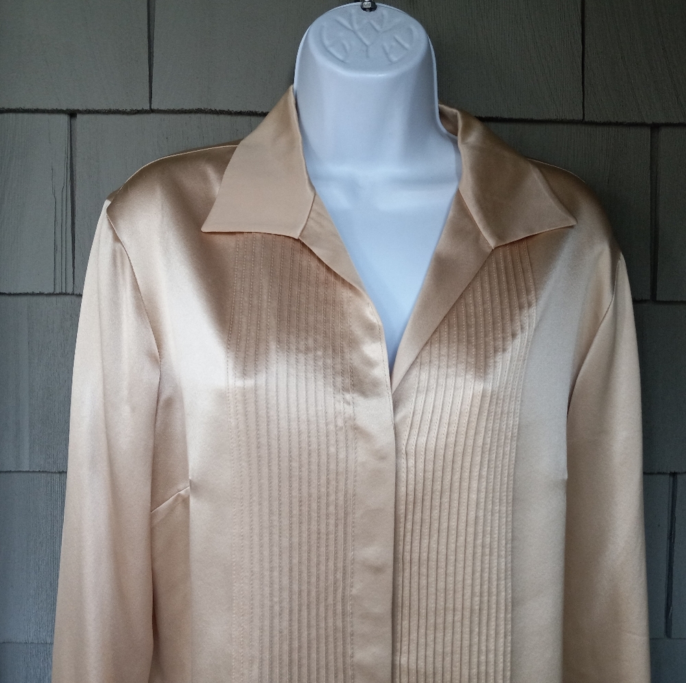 Lafayette 148 Silk Button-down Shirt - Picture 6 of 8